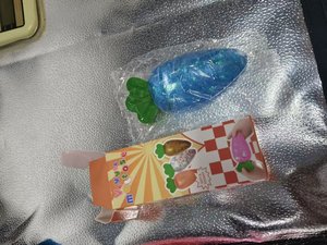 Glitter Clear Carrot Maltose Squishy Stress Relief Squeeze <b>Fidget</b> <b>Toy</b> With Color <b>Box</b> Packaging - Product Image 2