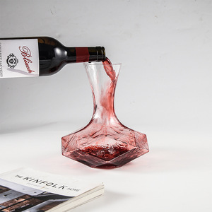 <span class=keywords><strong>Carafe</strong></span> à <span class=keywords><strong>vin</strong></span> unique <span class=keywords><strong>en</strong></span> <span class=keywords><strong>verre</strong></span> soufflé à la main pour mariage, décanteur <span class=keywords><strong>de</strong></span> <span class=keywords><strong>vin</strong></span> transparent <span class=keywords><strong>en</strong></span> cristal <span class=keywords><strong>en</strong></span> <span class=keywords><strong>forme</strong></span> <span class=keywords><strong>de</strong></span> diamant avec <span class=keywords><strong>a</strong></span>érateur - Product Image 4