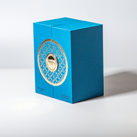 Boîte cadeau rigide à double porte personnalisable avec logo en relief et insert pour emballage cadeau d'entreprise cosmétique en gros