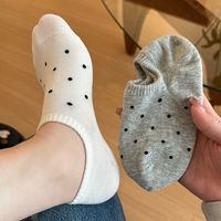 Femmes Mode Coton Nylon Respirant Chaud Taille Unique Coupe Basse Trampoline Parc Chaussettes En Gros Logo Personnalisé Tricoté Automne