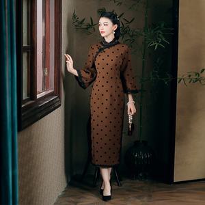 2024 Tang Zhi <span class=keywords><strong>Lian</strong></span> vestido de terciopelo Retro de gama alta para mujer Otoño Invierno Vintage Suzhou Cheongsam mangas grandes vestido de baile de gasa - Product Image 3
