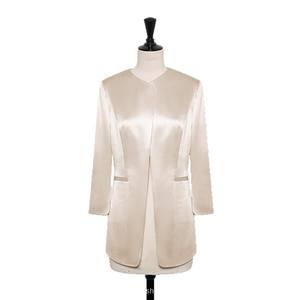 Abito di Lusso di Alta Gamma in Fibra di Acetato Importata di Alta Qualità, Drappeggiato con Finitura Lucida Satinata, Motivo su Misura - Product Image 6