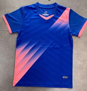 ชุดกรรมการฟุตบอลฤดูร้อนแบบปรับแต่งได้ ผลิตจากโพลีเอสเตอร์ ระบายอากาศได้ดี พร้อมชื่อทีม เสื้อฟุตบอลย้อนยุค - Product Image 3