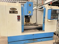 Tour-fraiseuse combinée verticale CNC Taiwan Chaoqun VMC 1060, 3 axes, Fanuc, robuste, BT40, broche unique, d'occasion, économie d'énergie