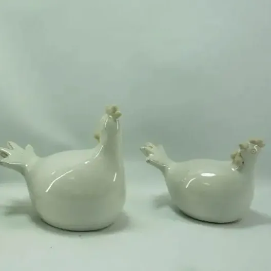 Estatuetas de cerâmica de galinha em tamanhos graduados com detalhes dourados conjunto de cozinha encantador