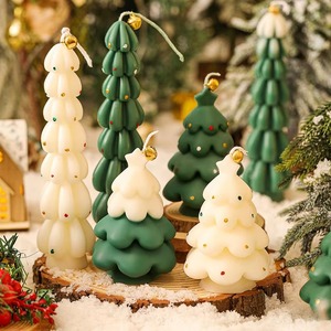 Bougies de Noël en gros en promotion – Bougies parfumées longues et moelleuses pour la décoration intérieure et les cadeaux - Product Image 1