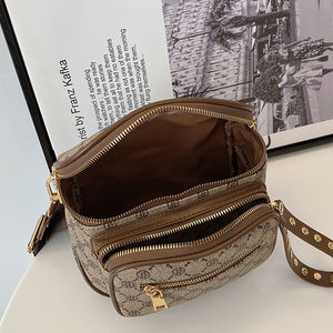 Bolso de Hombro Elegante Estilo Dama. Está hecho de material PU con patrón geométrico. Adecuado para uso diario.615 - Product Image 2