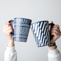 Tasse en céramique bleue profonde créative de 500ml en relief grande capacité tasse filaire domestique pour lait et café pour les fêtes