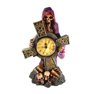Grim reaper com um relógio cruz estatueta para decoração de casa