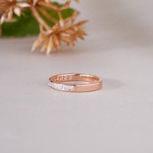 Anillo Minimalista de Oro Rosa con Piedra para Mujer, Elegante Anillo Delgado para Uso Diario, Regalo para Bodas y Fiestas - Product Image 3