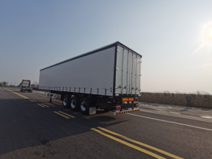 Semi-<span class=keywords><strong>remorque</strong></span> fourgon à 3 essieux de haute qualité, directement de l'usine, avec une carrosserie en acier de 13 m pour le transport de marchandises logistiques - Product Image 5