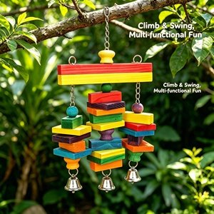 Juguete de madera para loros con colorante comestible no tóxico, cadena de acero inoxidable, tres campanas metálicas, fácil de limpiar. - Product Image 3