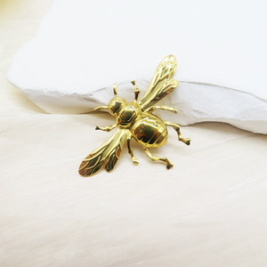 Venta al por mayor de ropa de mujer joyería moda oro insecto aleación abeja broche - Product Image 5
