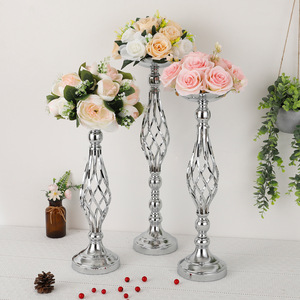 Best-seller Candélabre de mariage Vases à fleurs Table de route en plomb Support de pièce maîtresse <span class=keywords><strong>Bougeoirs</strong></span> en métal doré Chandelier pilier - Product Image 5
