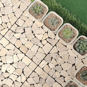 Nouvelle conception de dalles de terrasse en marbre travertin blanc à emboîtement, pierre <span class=keywords><strong>calcaire</strong></span>, bricolage, dalle de sol de garage, antidérapant pour l'extérieur - Product Image 1