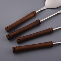 Ensemble d'ustensiles de cuisine Offre Spéciale Ustensiles de cuisine en acier inoxydable avec manche en bois Ustensiles de cuisine en acier inoxydable