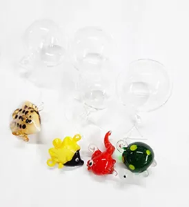 Fornitore professionale animale Halloween pesce galleggiante figurina in miniatura vetro fatto a mano da collezione