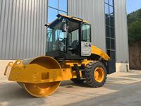Rouleau compresseur vibrant à tambour unique de type cabine Entretien et réparation de routes de 6 tonnes Terrassement Facile à utiliser et roues en acier durables
