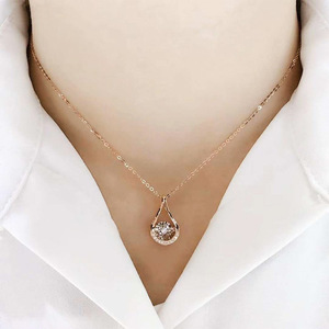 Collier pendentif en zircon en forme de larme de style français, élégant et minimaliste, chaîne de clavicule pour femmes - Product Image 5