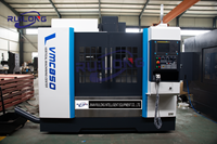 Centre d'usinage entièrement automatique VMC850 CNC VMC Fraiseuse à 4 axes Broche verticale (BT40) pour le métal pour les opérations de fraisage