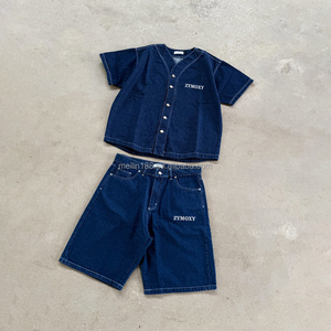 Set 2 Pezzi in Denim: <span class=keywords><strong>Camicia</strong></span> a Maniche Corte con Scollo a V e Bottoni e Pantaloncini <span class=keywords><strong>Jeans</strong></span>, Design Personalizzato, Alta Qualità, Denim Pesante per Uomo - Product Image 2