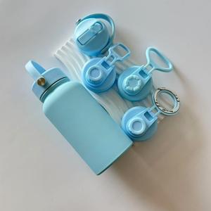 Nuevos productos <span class=keywords><strong>de</strong></span> venta caliente 2025 botellas <span class=keywords><strong>de</strong></span> <span class=keywords><strong>agua</strong></span> aisladas <span class=keywords><strong>de</strong></span> doble pared <span class=keywords><strong>de</strong></span> acero inoxidable termo con fuentes <span class=keywords><strong>de</strong></span> venta al por mayor <span class=keywords><strong>de</strong></span> mano - Product Image 5