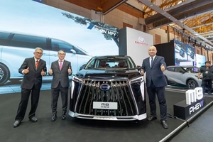 Nouvelle <span class=keywords><strong>voiture</strong></span> <span class=keywords><strong>hybride</strong></span> <span class=keywords><strong>rechargeable</strong></span> de luxe Gac Trumpchi M8 RHD, monospace 7 places, sièges d'avion confortables et luxueux, véhicule électrique - Product Image 3