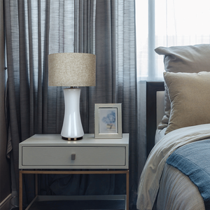 Lámpara de Mesa Tradicional Minimalista DB, Pantalla Grande en Color Blanco Hueso, LED, Funciona con Batería, Inalámbrica, para Dormitorio - Product Image 5