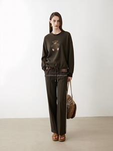 <span class=keywords><strong>Set</strong></span> 2 Pezzi da Donna: Felpa in Cotone con Stampa Animale Ricamata 3D e Pantaloni Casual a Gamba Dritta, Abbigliamento Sportivo di Moda Best-seller - Product Image 1