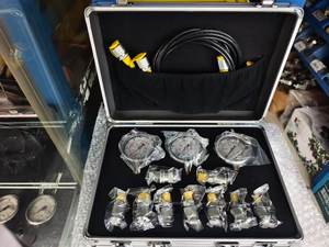 HongWang C80/30MnB Hydraulic Oil <b>Pressure</b> <b>Gauges</b> for Excavator/Bulldozer/Loader Digital Electronic Hydraulic <b>Pressure</b> for Kit - Product Image 4