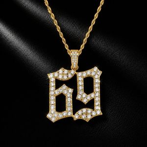 Iced Out Nummer <span class=keywords><strong>69</strong></span> Anhänger-Halskette in Gold- und Silberfarbenem Messing mit Zirkonia für Herren Hip-Hop Streetwear Schmuck - Product Image 4
