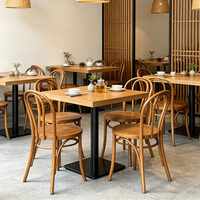 Mobilier de restauration oriental moderne et minimaliste, tables multicouches résistantes aux rayures et chaises en bois massif