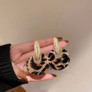 New Fashionable <b>Silver</b> Plated Acrylic Leopard Print <b>Stud</b> Earrings with Geometric Circular Design for Women's Anniversary - Product Image 1