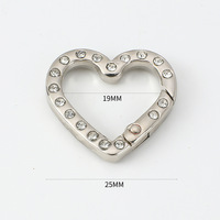 Moschettone a clip a forma di cuore per portachiavi, borse, accessori per la creazione di gioielli, fermaglio a molla a forma di cuore, all'ingrosso