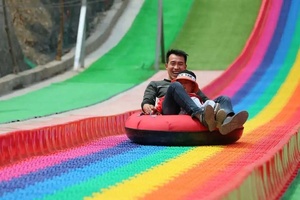 Glissière de neige sèche en plastique, nouveau projet personnalisé, arc-en-ciel, avec roulettes, pour parc extérieur, jeu - Product Image 5