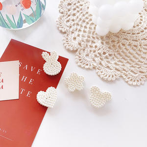 Petite pince à cheveux rétro française en perles pour femmes, style influenceur Instagram, pince élégante pour frange, pince mignonne de style coréen. - Product Image 4