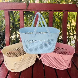 Panier de rangement creux ovale en plastique avec poignées pour la cuisine, la salle de bain, le stockage des fruits et légumes - Product Image 1