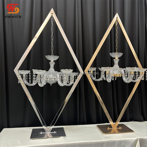 Candelabro de Metal con rombo geométrico con marco dorado y plateado Linterna colgante suave para eventos de boda para eventos y decoración del hogar - Product Image 1