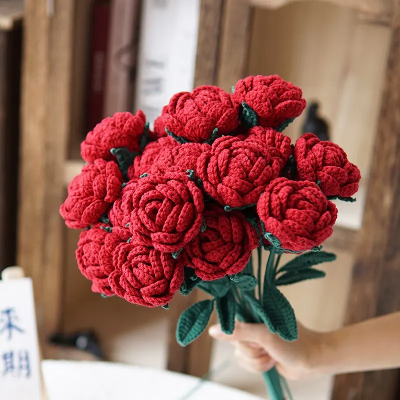 Flor de malha vermelha de lã quente flores preservadas flores rosas casamento dia dos namorados presente do dia das mães 2024 flores de crochê rosa