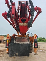 Camion pompe à béton hydraulique diesel d'occasion Sany SY5320THB avec châssis Isuzu et flèche de 49 m pour projets de construction
