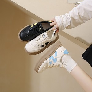 Chaussures de marche pour femme aux couleurs personnalisées, empeigne en PU, design classique, chaussures décontractées pour un usage quotidien, respirantes, idéales pour la saison automnale - Product Image 2