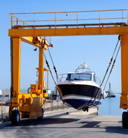 Équipement de chantier naval Marine Grue Bateau Ascenseur Yacht 80ton 100ton Marine Voyage Ascenseur Bateau À Eau Palan Grues De Levage Prix pour Bateau