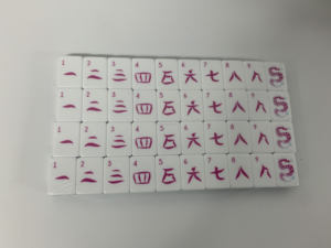 Jeu de Mahjong mignon pour la maison, tuiles de Mahjong américaines et chinoises personnalisées, jeu de Mahjong en acrylique pour le divertissement - Product Image 2