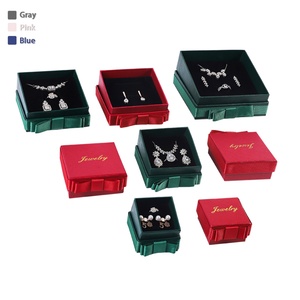 Luxury Green and <b>Red</b> Custom Logo Square Storage Box for <b>Bracelets</b> Rings Necklaces-Green Side Bow Jewelry Accessories Packaging - Product Image 1