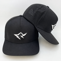 Casquette de baseball sportive pour homme à 5 panneaux, en caoutchouc PVC imperméable de haute qualité, avec logo personnalisé découpé au laser, idéale pour l'été, la course et le golf