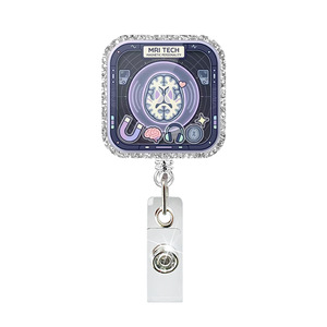 Porte-badge en acrylique avec design sur le thème médical, clip télescopique rotatif pour infirmières et professionnels de santé - Product Image 4