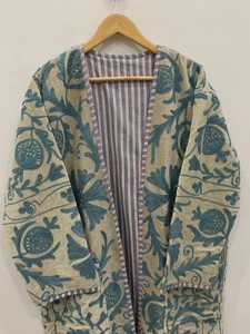 Kimono de terciopelo Suzani hecho a mano para mujer, bata larga bordada a mano, abrigo bohemio de invierno, moda boutique, relleno de algodón, transpirable - Product Image 1