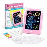 Tablette de dessin lumineuse à effets magiques sur le thème de l'astronaute, tablette de dessin électronique réutilisable pour garçons et filles