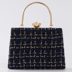 Petit sac à bandoulière DAQI avec forme originale, mini pochette pour soirées, sac à main de soirée scintillant avec strass - Product Image 3