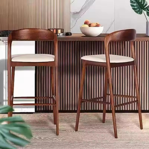 Tabouret de bar moderne minimaliste en bois massif, design scandinave, idéal pour cuisine et café - Product Image 2